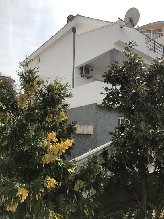 אוטייהא Villa Diana מראה חיצוני תמונה