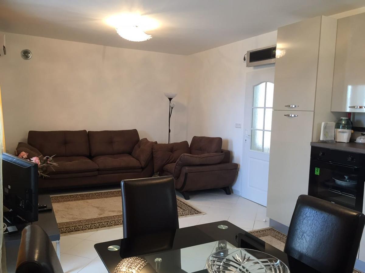 אוטייהא Villa Diana מראה חיצוני תמונה